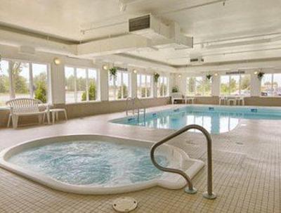 фото отеля Super 8 Fort Frances
