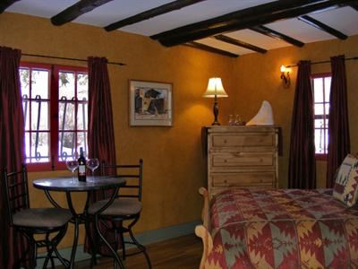 фото отеля Adobe Inn at Cascade