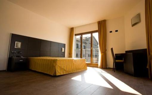 фото отеля Hotel Leon Bianco