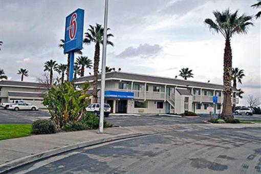 фото отеля Motel 6 Coalinga East