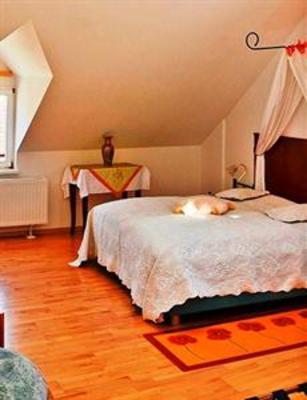 фото отеля Hotel Kronprinz Bad Salzdetfurth