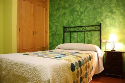 фото отеля Hostal Gudar
