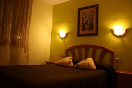 фото отеля Hostal Gudar