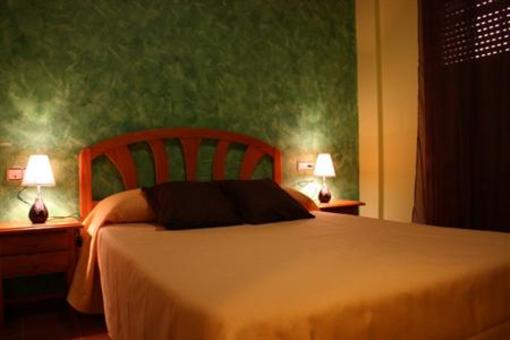 фото отеля Hostal Gudar