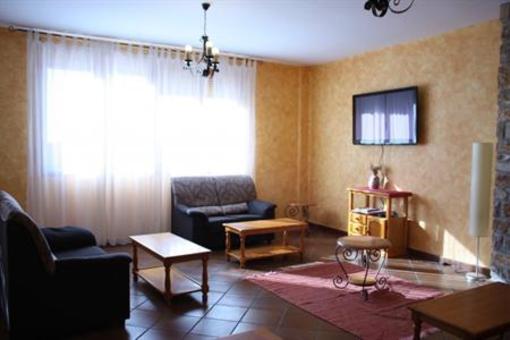 фото отеля Hostal Gudar