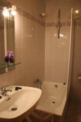фото отеля Hostal Gudar