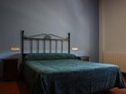 фото отеля Hostal Gudar
