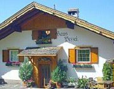 фото отеля Ferienwohnung Haus Pezzei