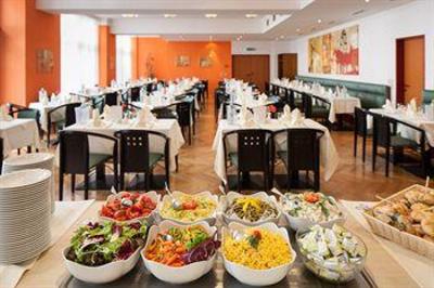 фото отеля Austria Trend Favorita Hotel