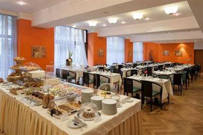 фото отеля Austria Trend Favorita Hotel