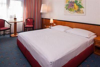 фото отеля Austria Trend Favorita Hotel
