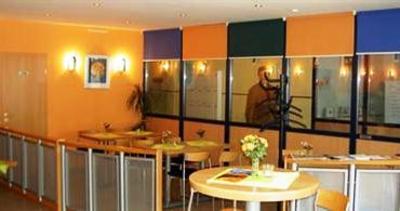фото отеля Cafe and Hotel am Holzhafen