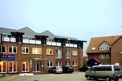 фото отеля Cafe and Hotel am Holzhafen