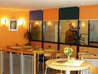 Cafe and Hotel am Holzhafen