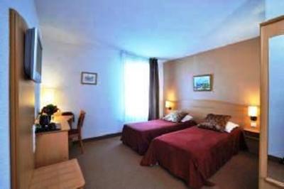 фото отеля Hotel Entre Beauce Et Perche