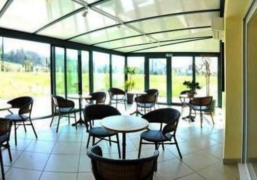 фото отеля Hotel Entre Beauce Et Perche
