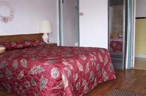 фото отеля Circle R Motel
