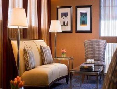 фото отеля Wyndham Garden Providence