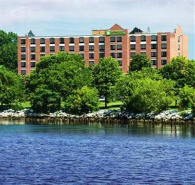 фото отеля Wyndham Garden Providence