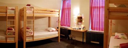 фото отеля Cinnamon Sally Backpackers Hostel
