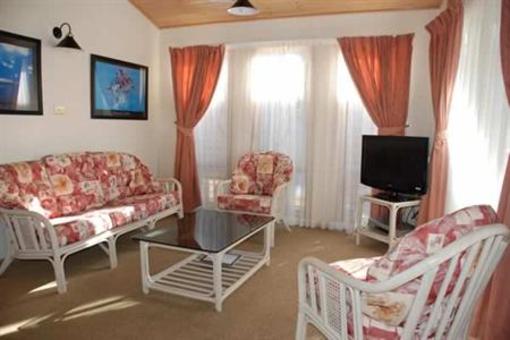 фото отеля Merry Beach Caravan Resort