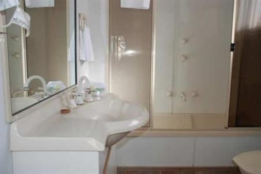 фото отеля Merry Beach Caravan Resort