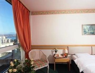 фото отеля Minotel Longchamp