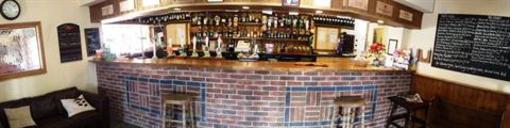 фото отеля The Lowfield Inn
