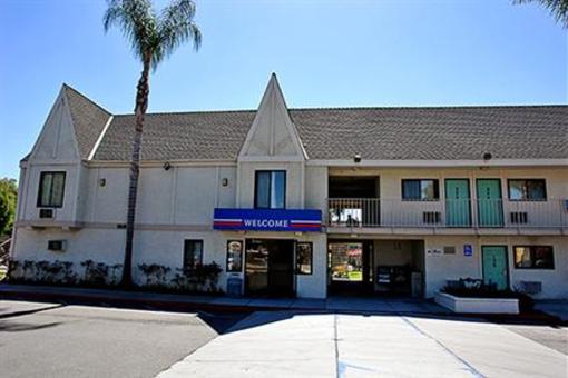 фото отеля Motel 6 Anaheim Stadium - Orange