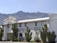 Super 8 Bishop