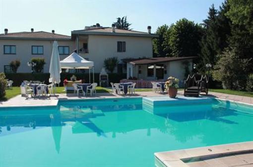 фото отеля Hotel Ai Tigli Langhirano