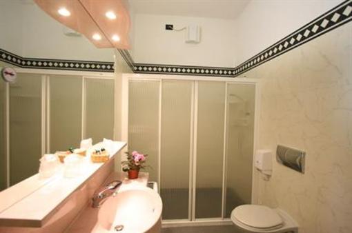 фото отеля Hotel Ai Tigli Langhirano