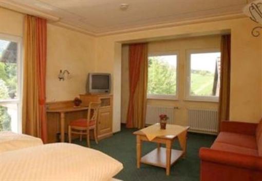 фото отеля Hotel Und Restaurant Bergfriedel