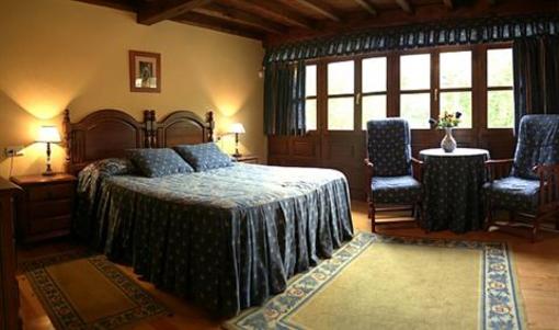 фото отеля Apartamentos la Regoria Cabrales