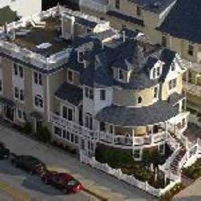 фото отеля Watson's Regency Suites