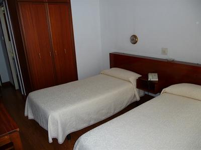 фото отеля Hostal Liebana Santander