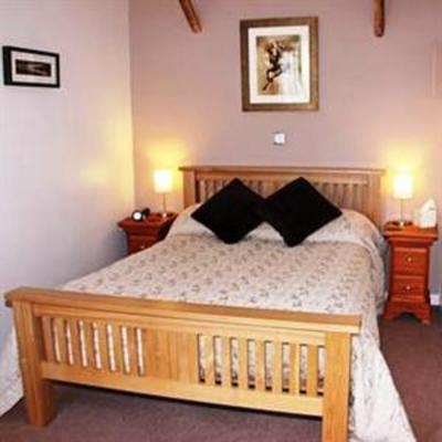 фото отеля Conigre Rooms & Restaurant Melksham