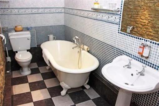 фото отеля Conigre Rooms & Restaurant Melksham