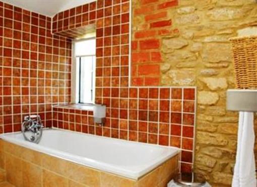 фото отеля Conigre Rooms & Restaurant Melksham