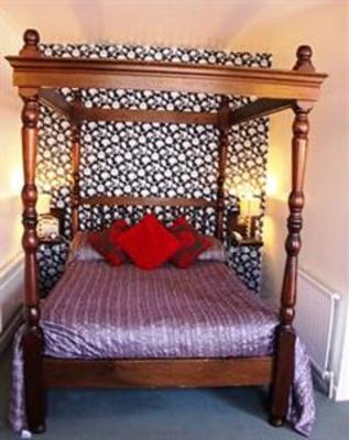фото отеля Conigre Rooms & Restaurant Melksham