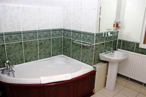 фото отеля Conigre Rooms & Restaurant Melksham