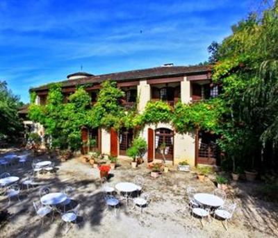 фото отеля Auberge De L'etang Bleu Vieux-Mareuil
