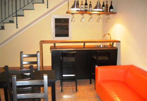фото отеля Insolent Inn