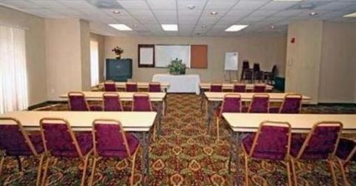 фото отеля Comfort Suites Rockingham