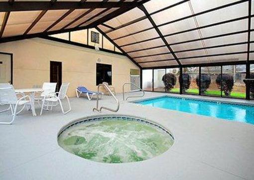 фото отеля Comfort Suites Rockingham