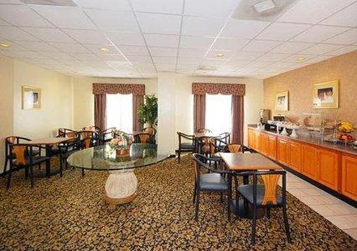 фото отеля Comfort Suites Rockingham