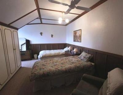 фото отеля Colwyn House Bed and Breakfast