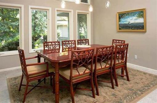 фото отеля ResortQuest St. Andrews Place Vacation Rental Hilton Head Island