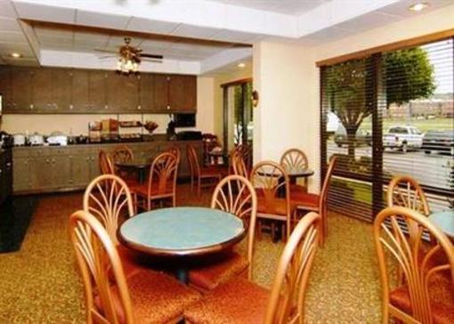 фото отеля Quality Inn - Fayetteville