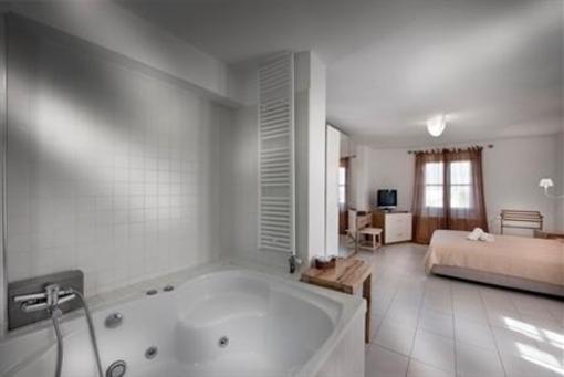 фото отеля Nefeli Hotel Skyros